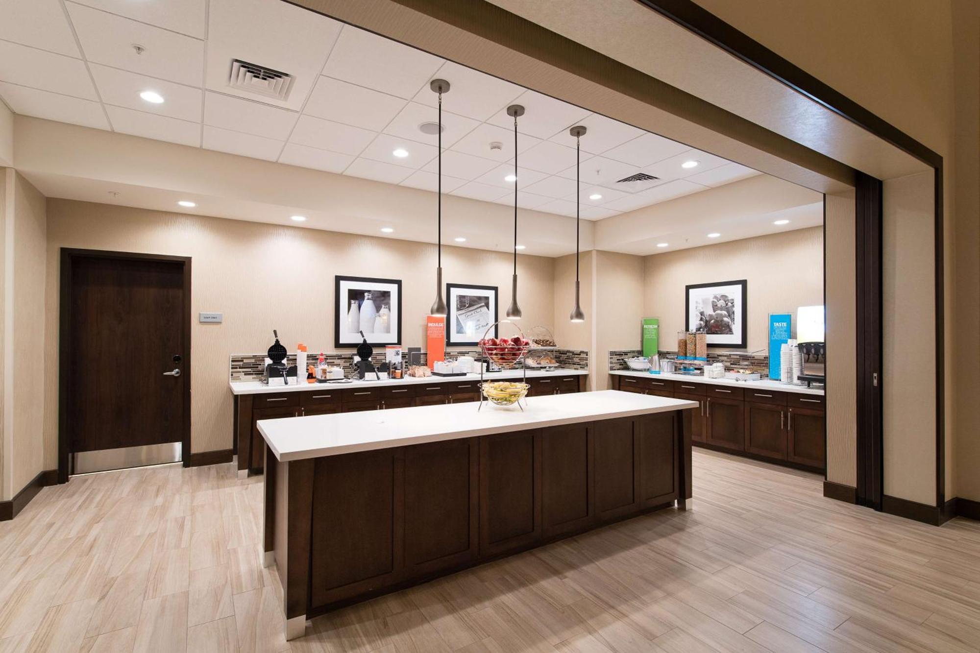 Hampton Inn And Suites Fayetteville, Nc Exterior photo
